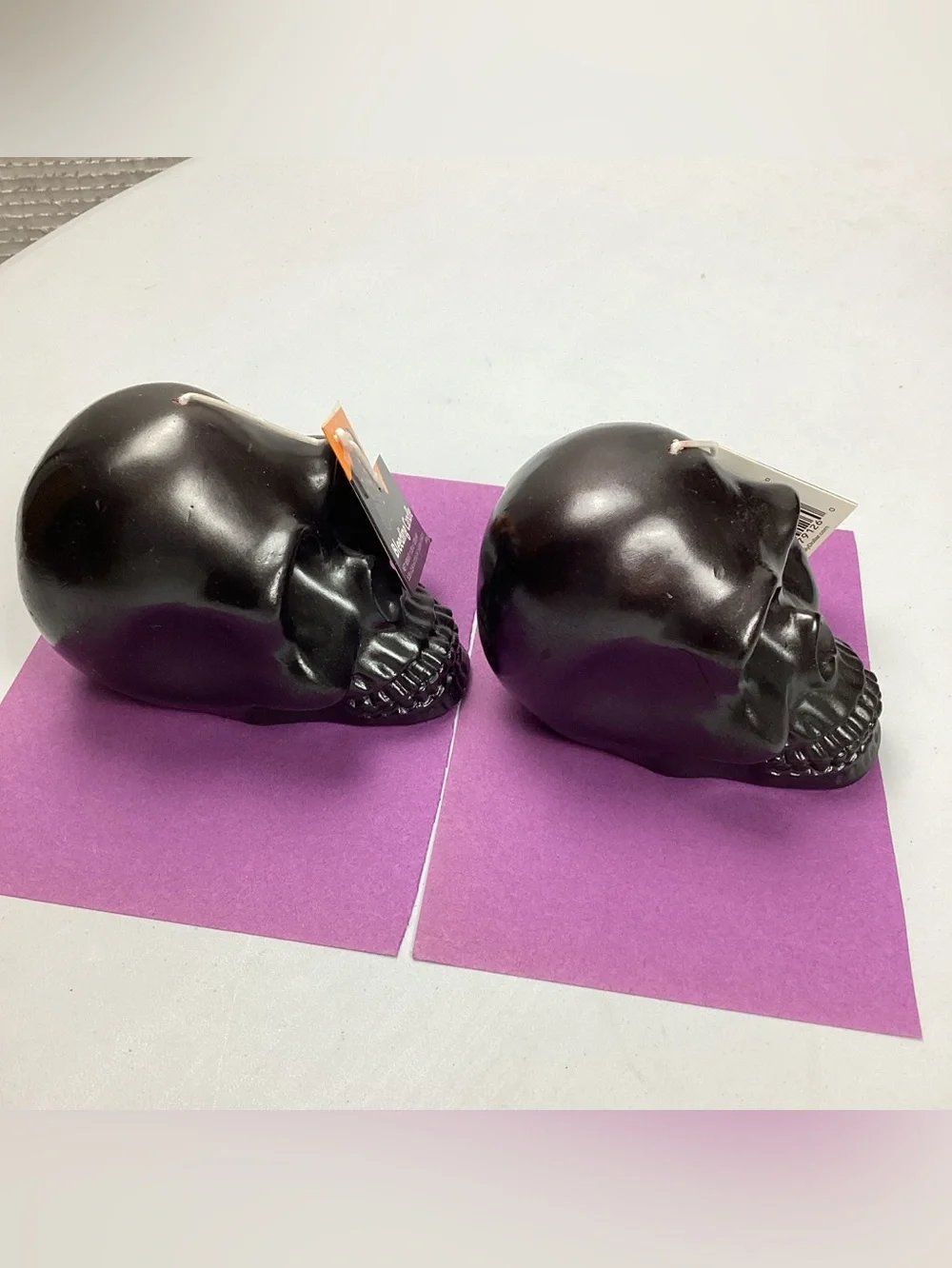 Two Black Bleeding Skull Halloween decor Candles New with Tag